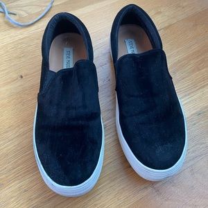 Steve Madden Woman’s Gills Sneaker Black